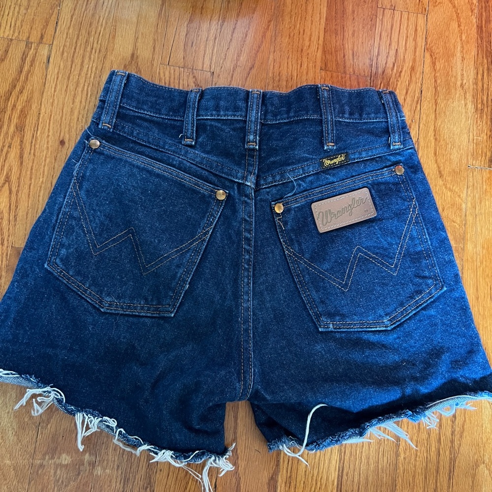 Vintage Wrangler Women's Dark Blue Frayed Denim Cut Off Shorts